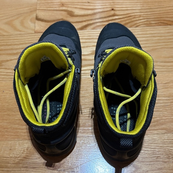 Women’s Ecco Black and Yellow Hiking Boots - Picture 5 of 5